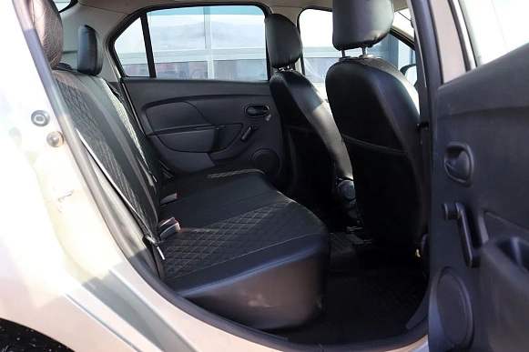 Купить Рено Логан 2015г.