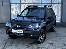 Lada Niva Travel