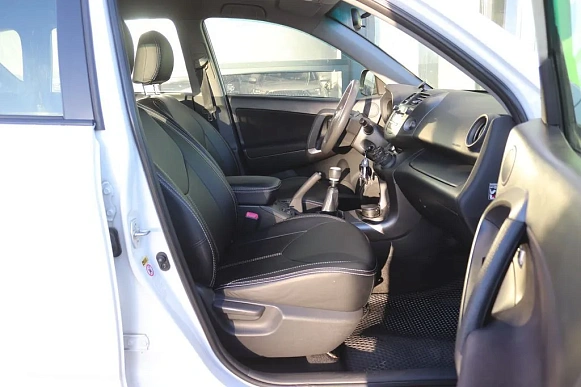 Купить Тойота Новый RAV4 2012г.