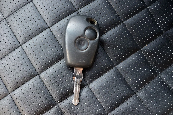 Купить Рено Логан 2015г.