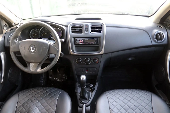 Купить Рено Логан 2015г.