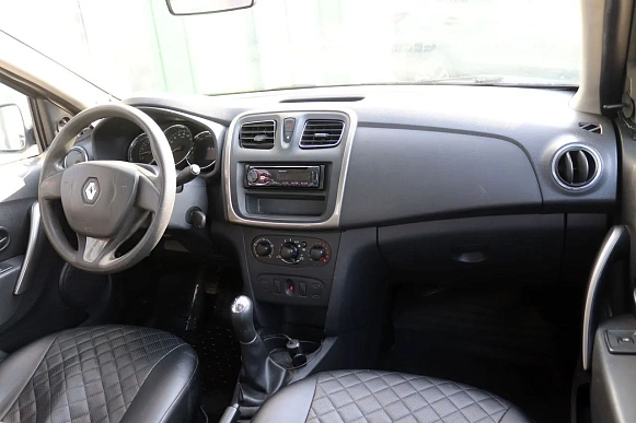 Купить Рено Логан 2015г.