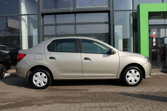 Купить Рено Логан 2015г.